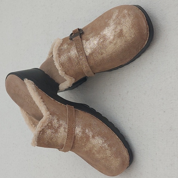 ITALIAN COMFORT CLOGS Cozy Women's Tan Clogs NWOT - Picture 13 of 13